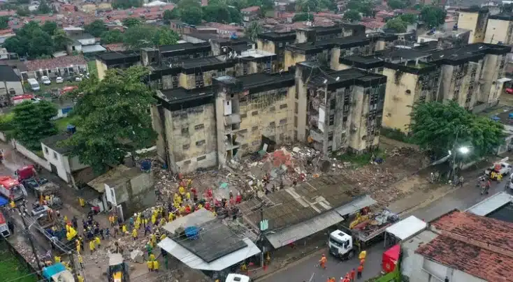 Derrumbe de edificio en Brasil deja 2 muertos