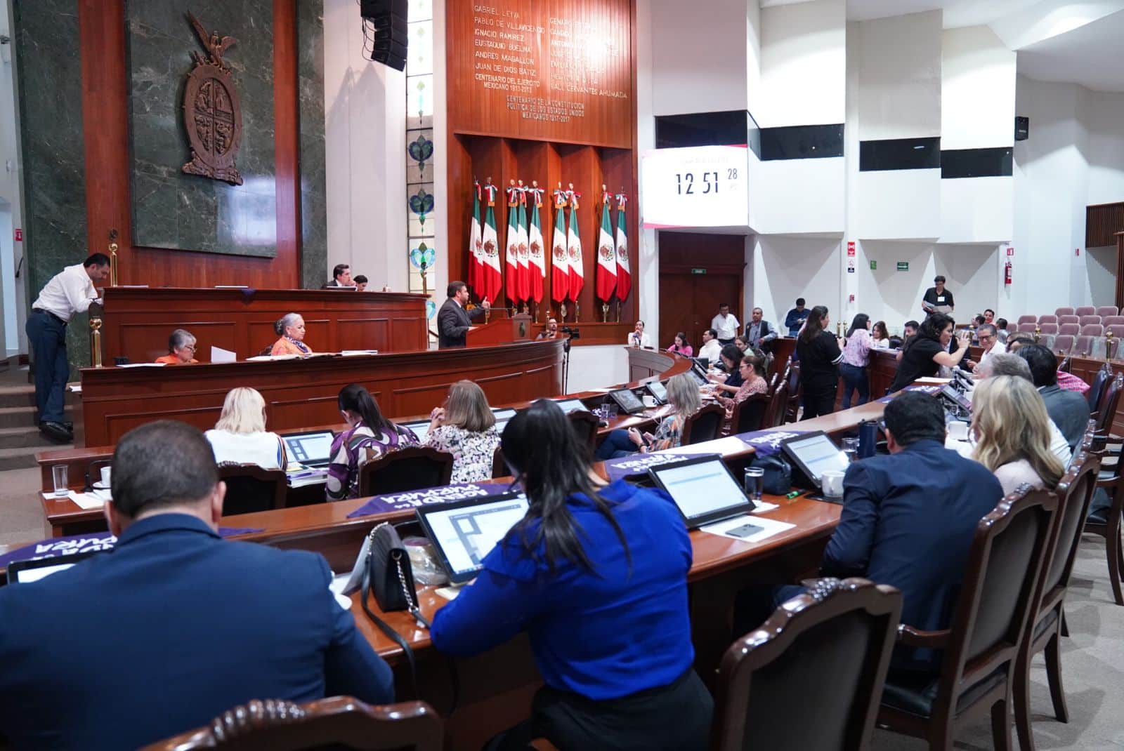 Diputadas y diputados