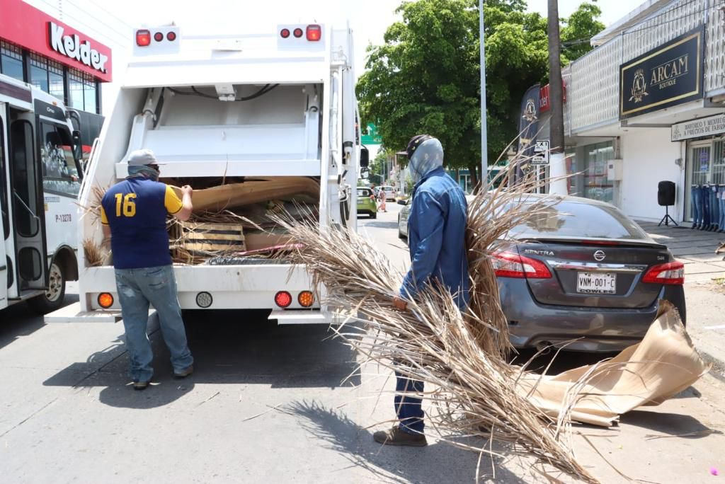 SALEN ADAR SERVICIO A LAS CALLES, NUEVOS CAMIONES OP ECOLOGIA EN AHOME.