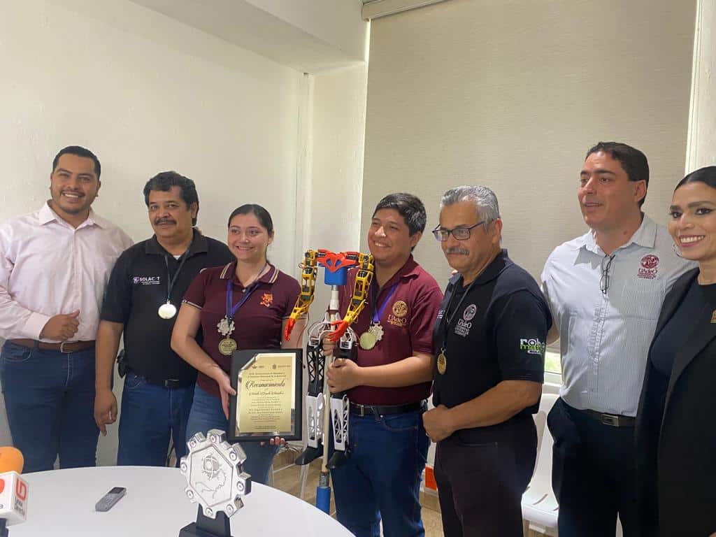Estudiantes porteños ganan concurso Informatrix World Final 2023
