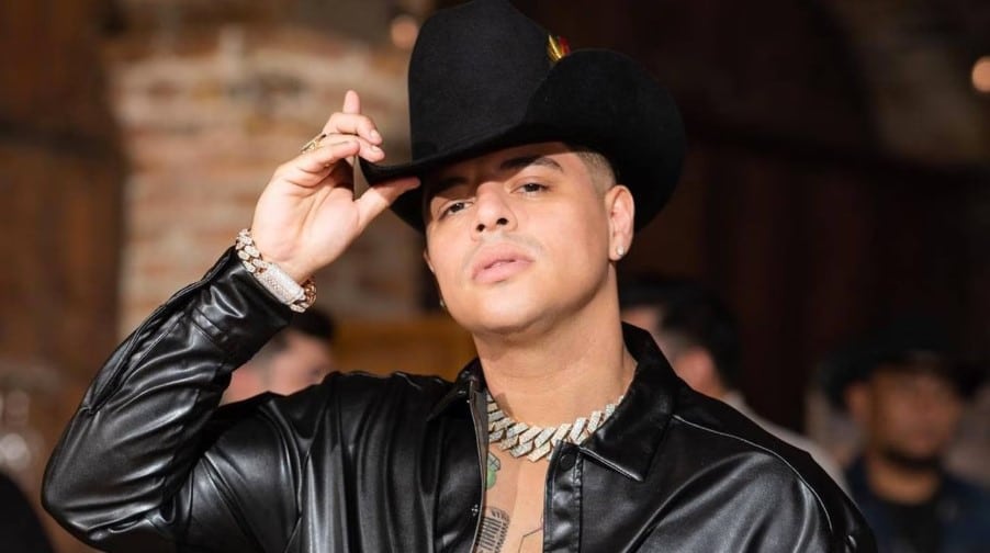 Eduin Caz se retira de los escenariols en su cumpleaños 30