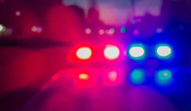 Exhiben video de niña arrestada por asesinar a su hermano tras brote psicótico
