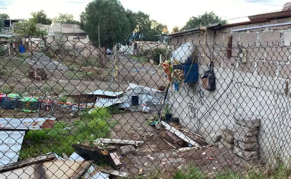Hallan tres cadaveres en vivienda del Estado de México