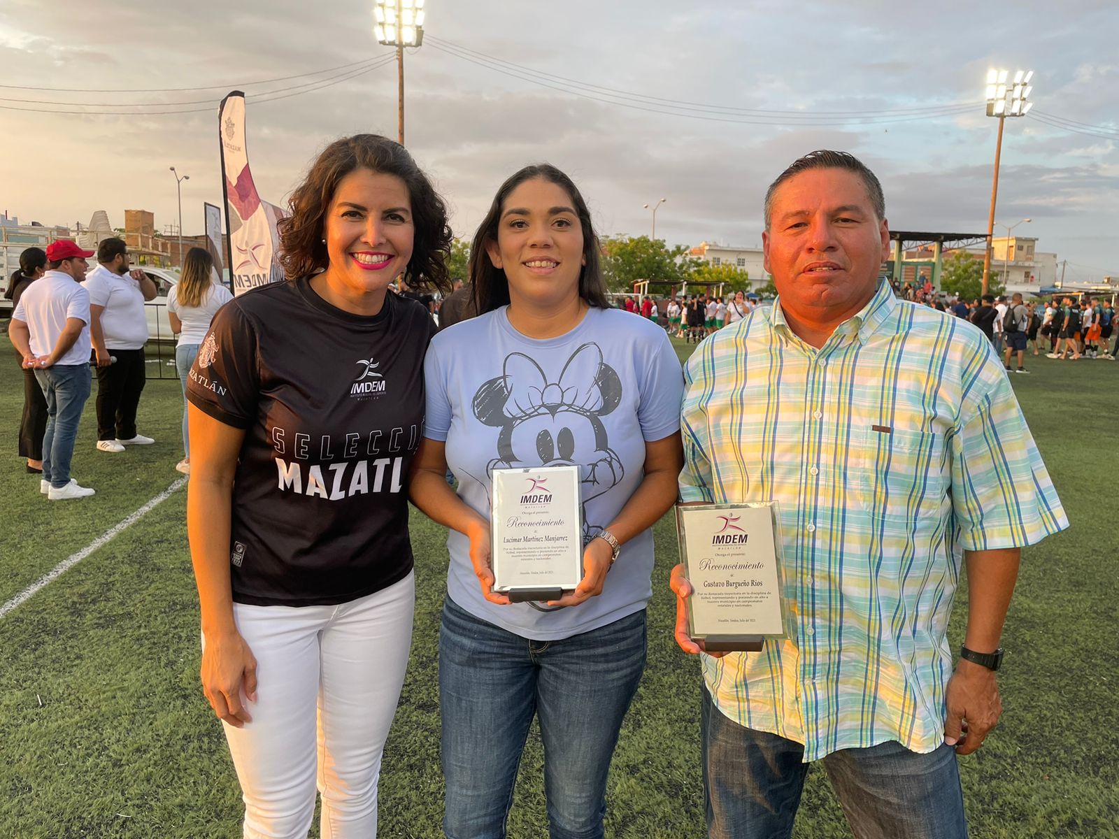 Se le rindió homenaje a los exponentes del balompié mazatleco Gustavo Burgueño Ríos y Lucimar Martínez Manjarrez