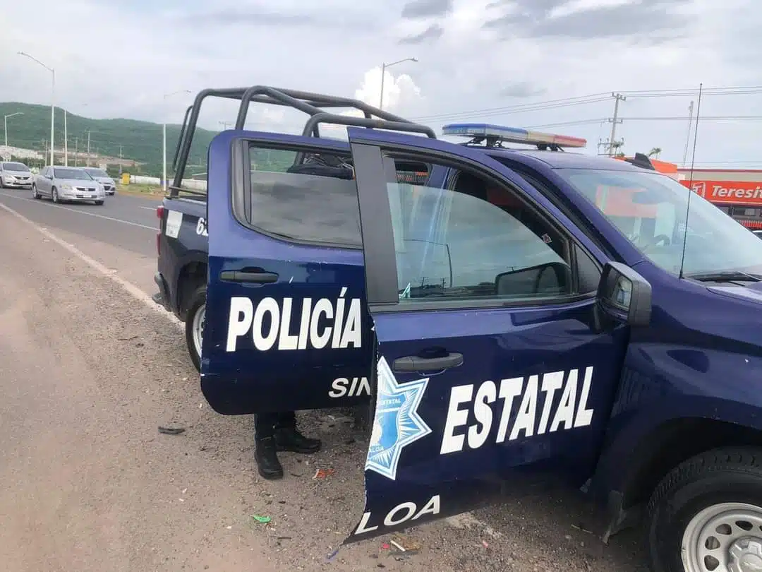 Patrulla de la Policía Estatal Preventiva en carretera de Sinaloa