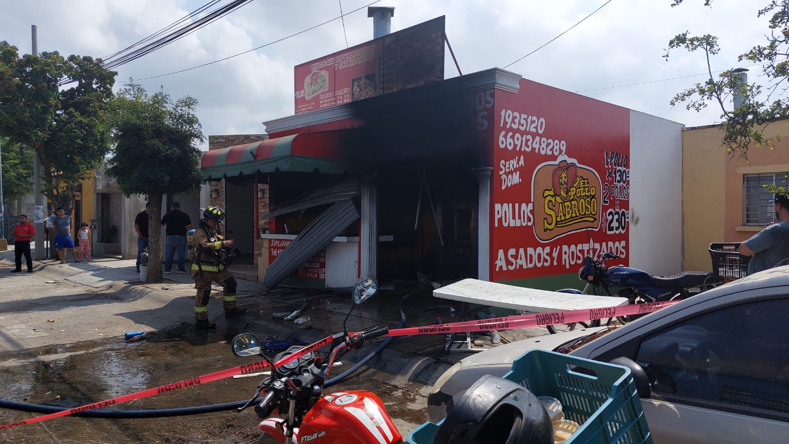 Explota negocio de venta de pollos