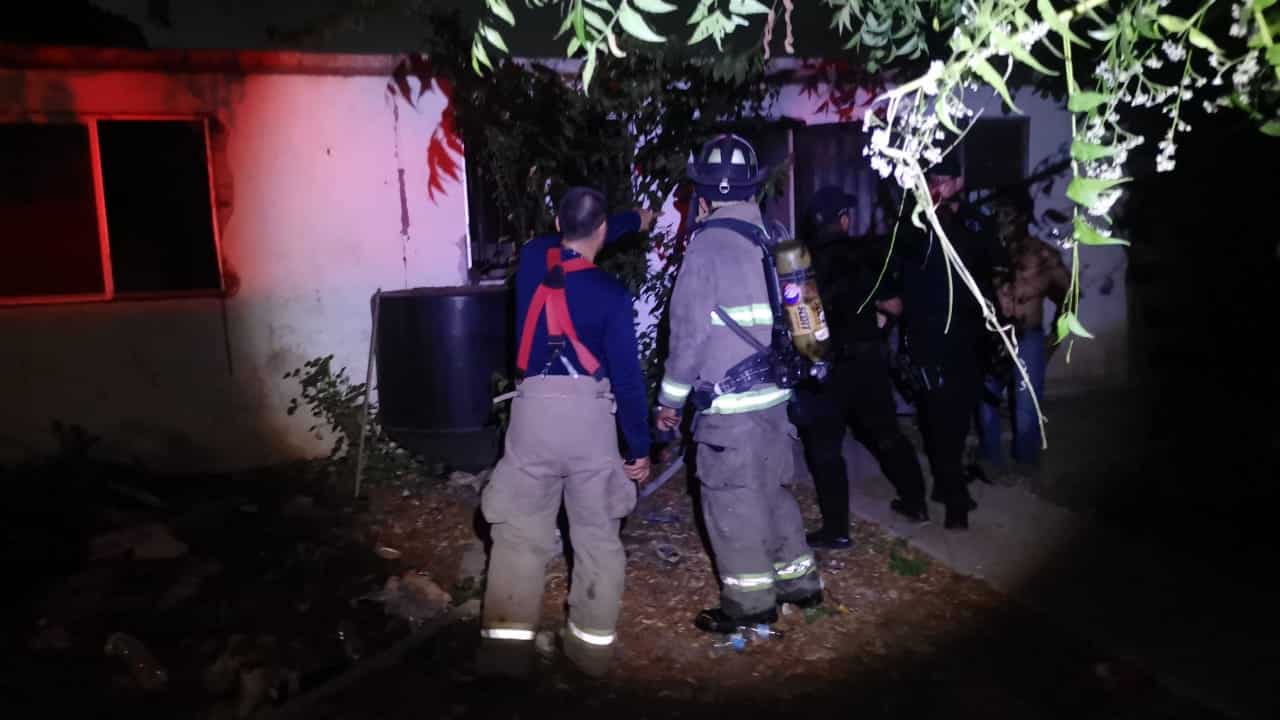 El fuego arrasó con algunos muebles de las dos viviendas.