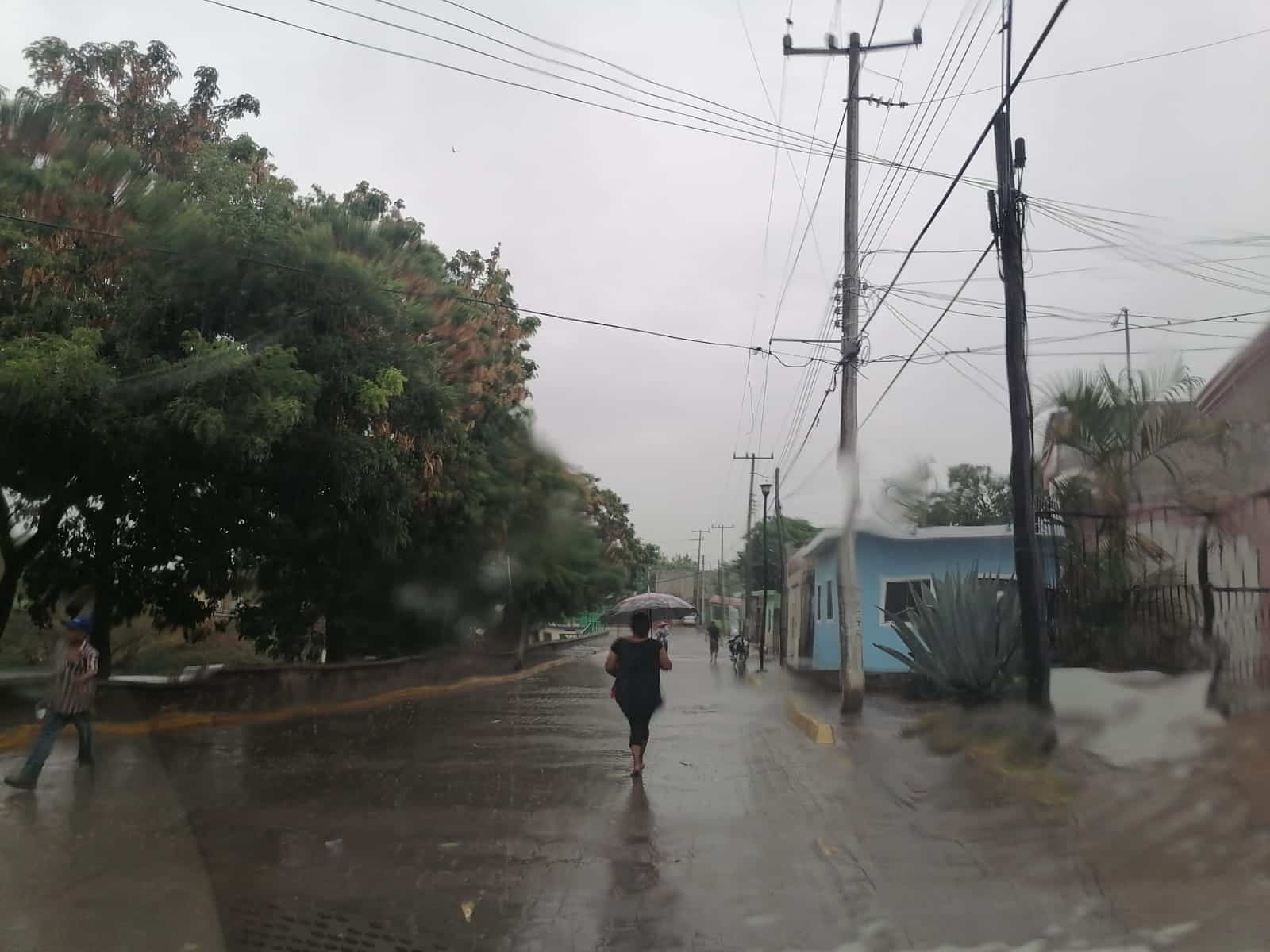 efectos de la tormenta tropical se hacen sentir en la zona sur.