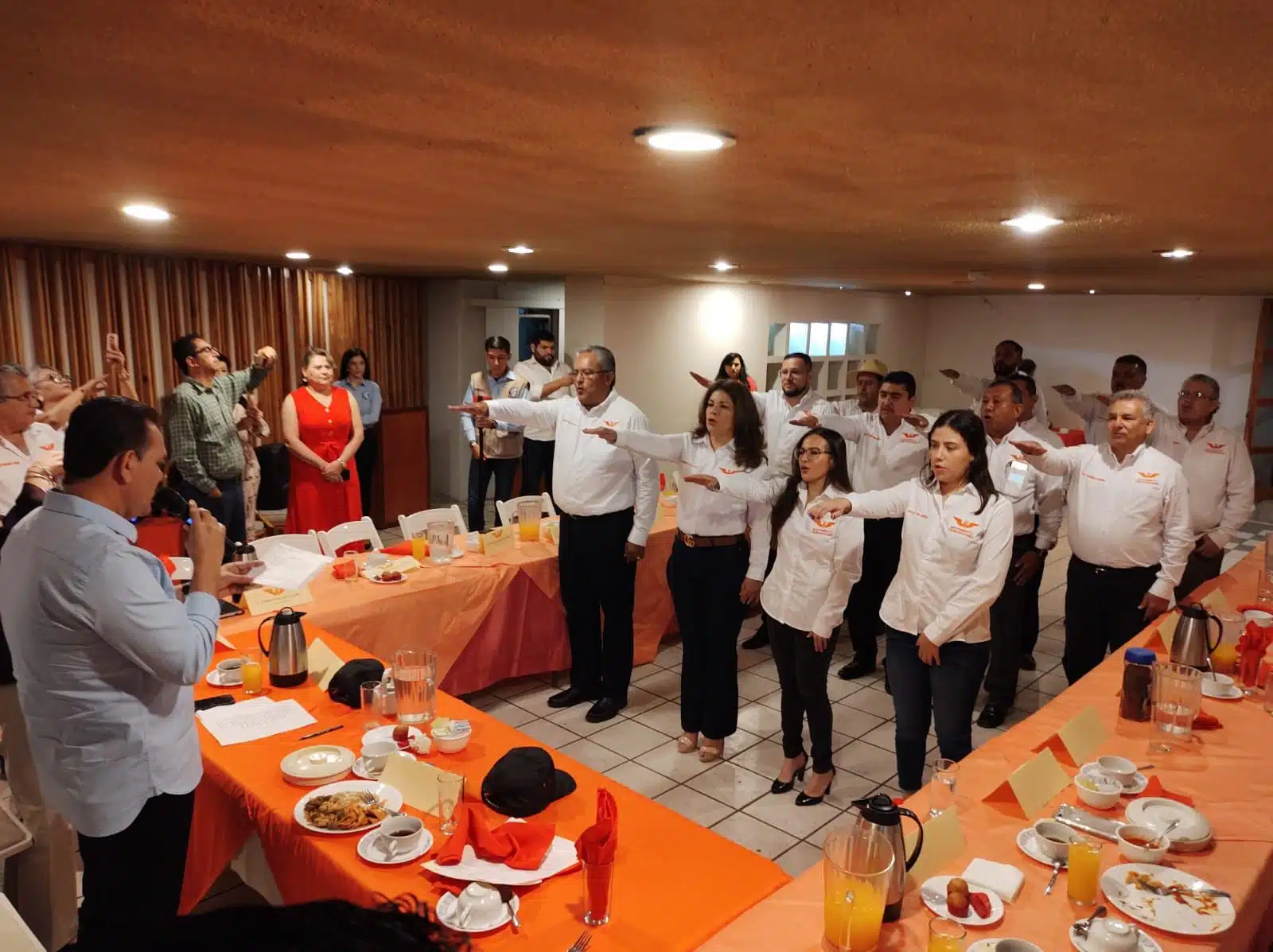 Toma de protesta en Guasave para nuevo comité municipal del partido naranja.