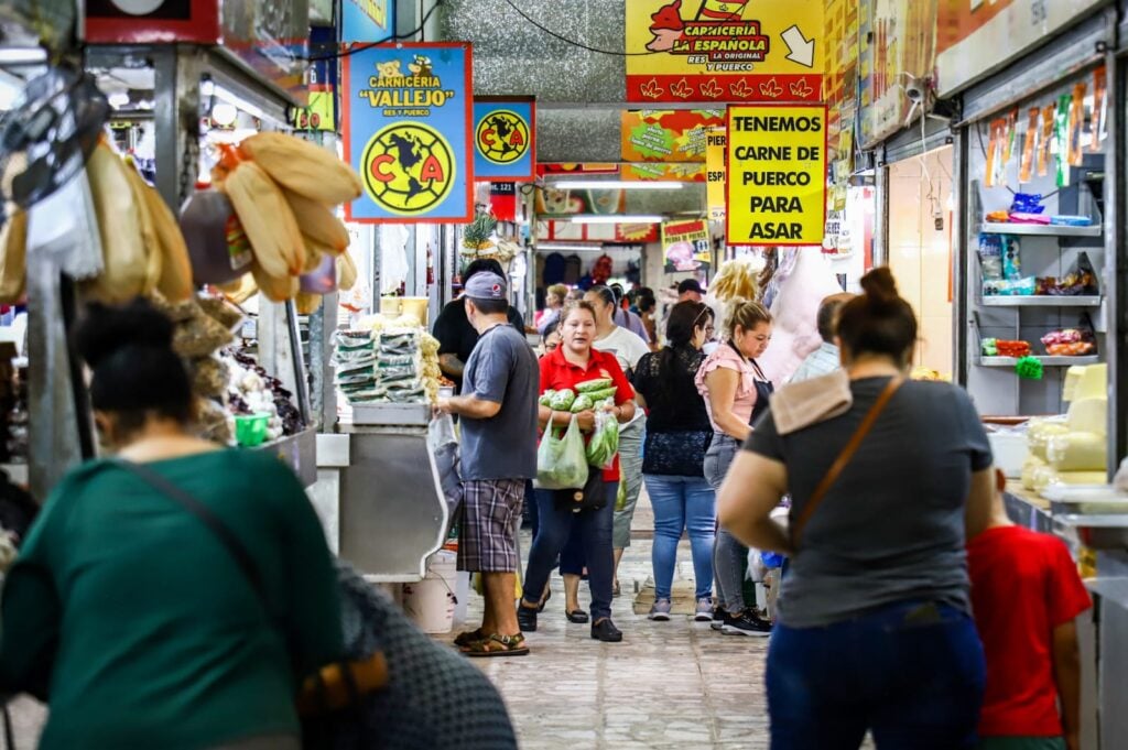 reportan bajas ventas en mercado Garmendia, todo el mes de julio.