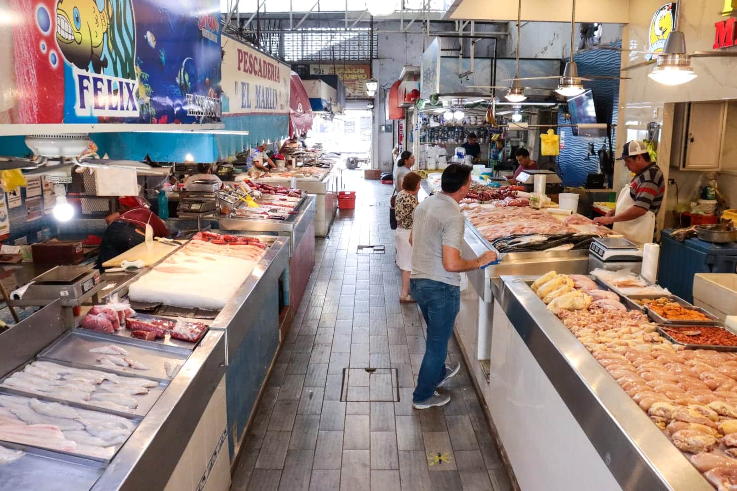 Muy poco abasto de pescado en mercados locales.