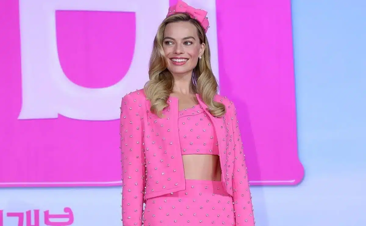Margot Robbie durante la gira promocional de Barbie