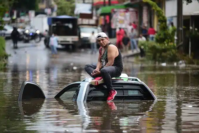 Más de 500 viviendas afectadas tras intensas lluvias en Veracruz; activan plan DN-III