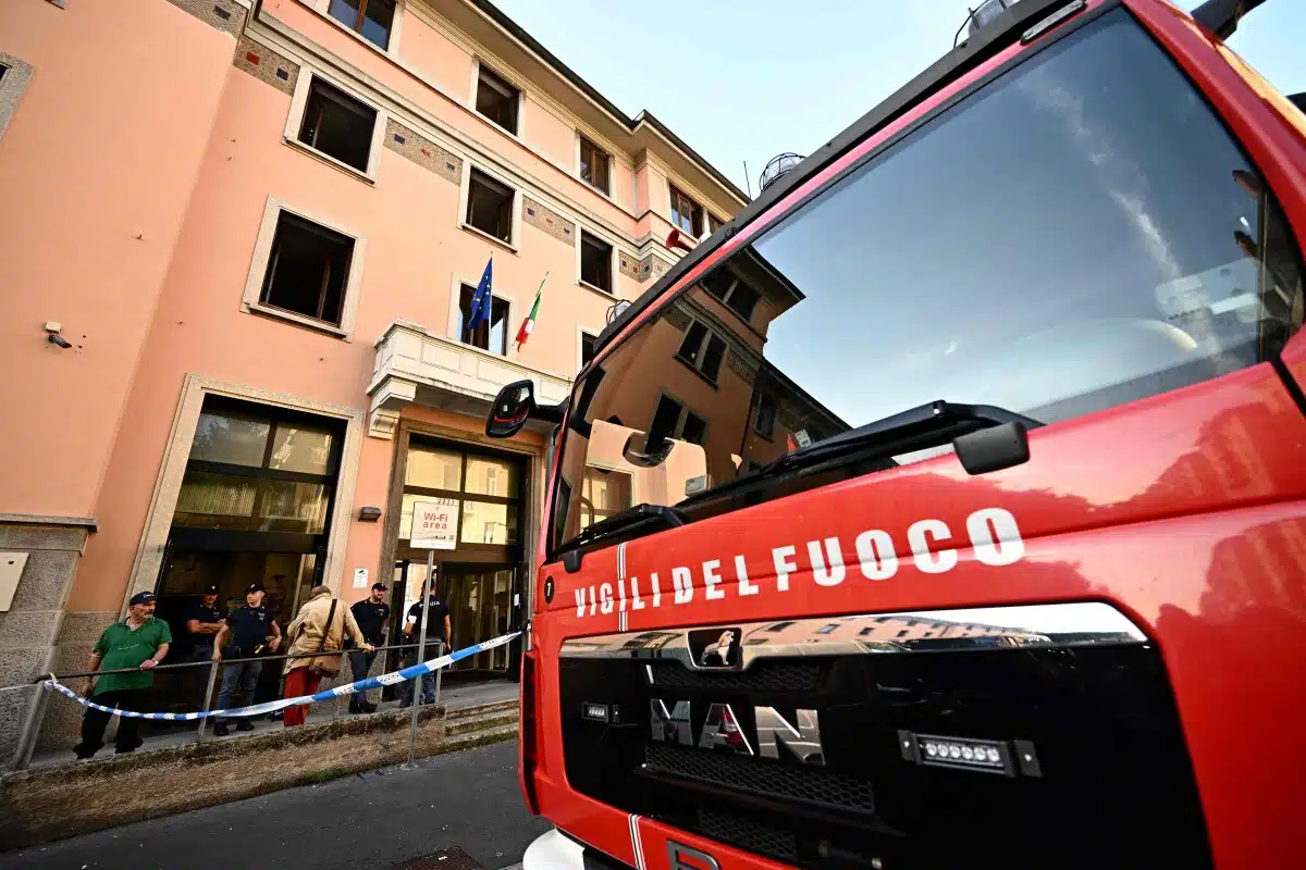 Mueren seis personas tras incendio en asilo de ancianos en Italia; hay 81 heridos