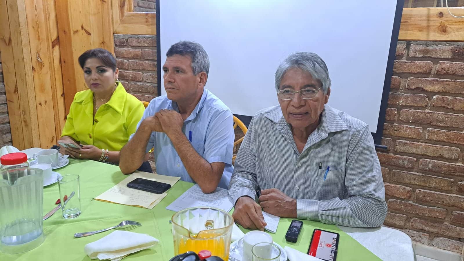 integrantes de la Coordinadora Estatal del Derecho a la Vivienda y Reserva Territorial