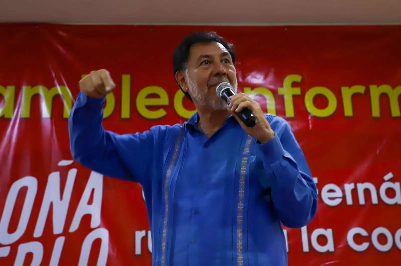 Fernández Noroña expresó sentirse muy contento y comprometido con la gente