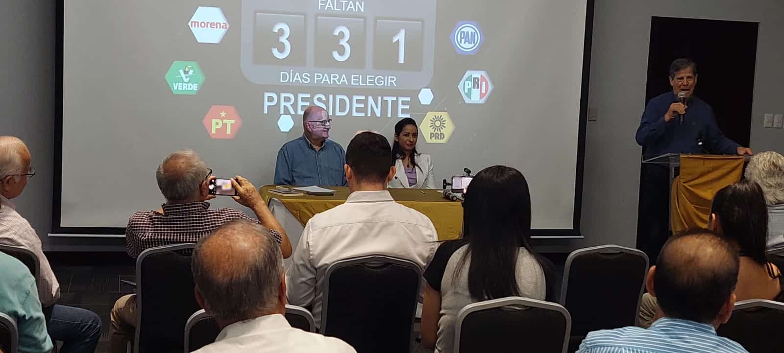 Roy Campos comenta sobre popularidad de la senadora Xóchilt Gálvez