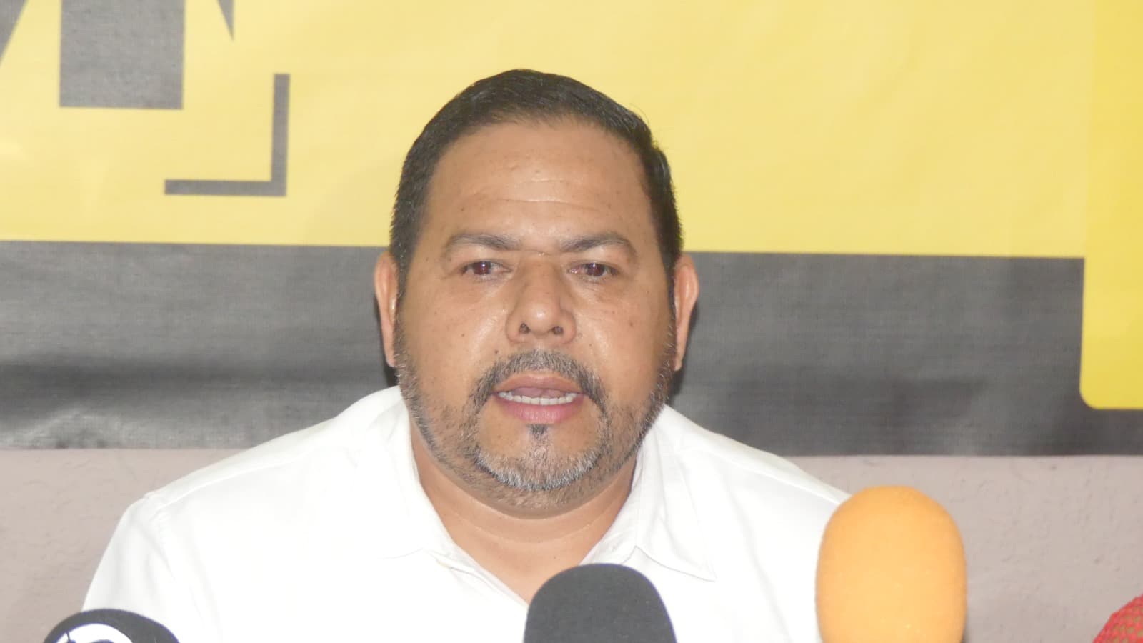 Oner Lazcano López.