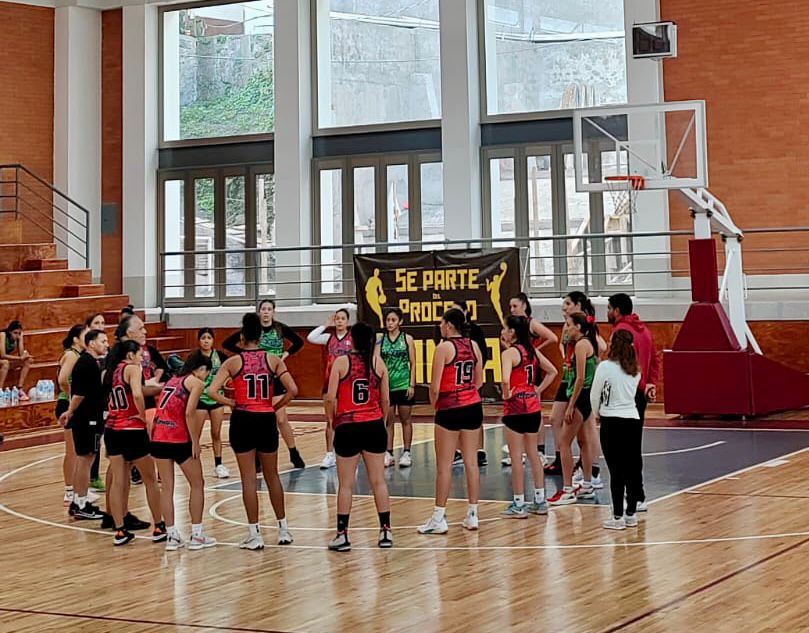 Jhovvany García, forma parte del cuerpo técnico de la selección nacional mexicana U-17 Femenil