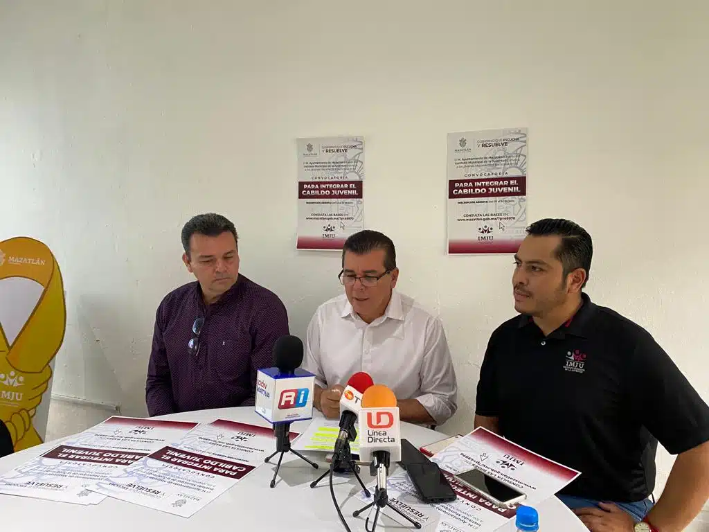 alcalde de Mazatlán confía en que este año puedan quedar las estructuras viales, en Mazatlán.