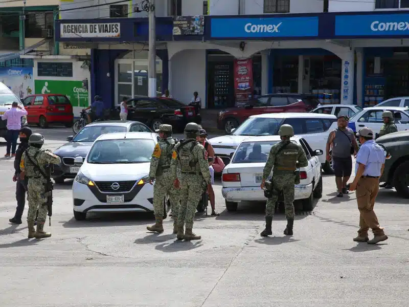 Para reforzar la seguridad ante ola de violencia, arriban más de 400 elementos al puerto de Acapulco