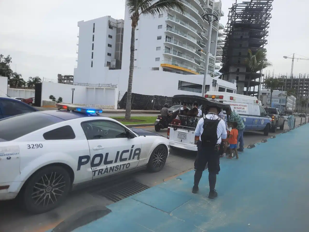 Patrulla de Tránsito de Mazatlán en accidente