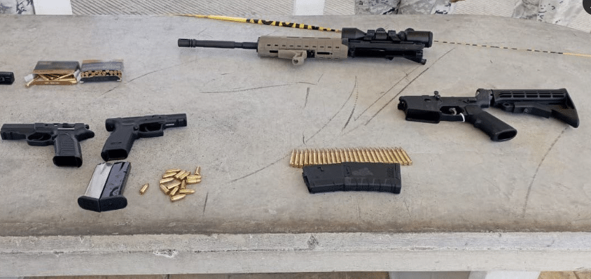 Piezas de armas y cartuchos