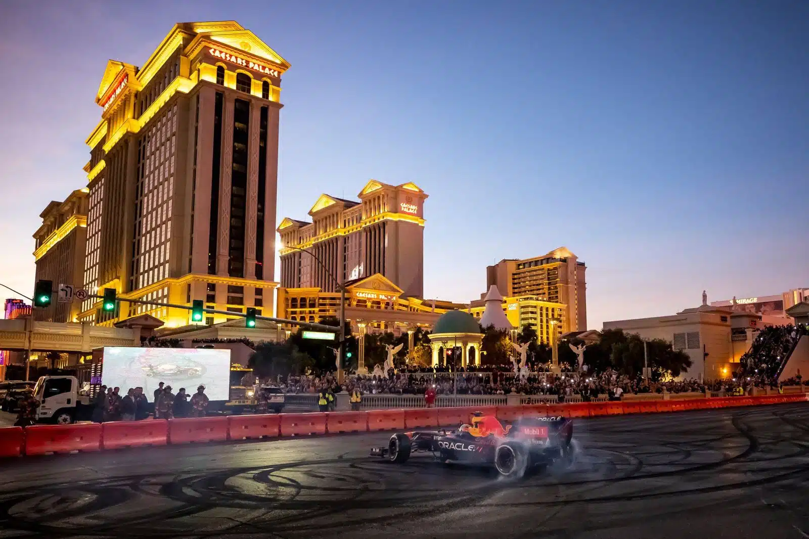 Hoteles y restaurantes de Las Vegas tienen vista a la pista de la Fórmula 1