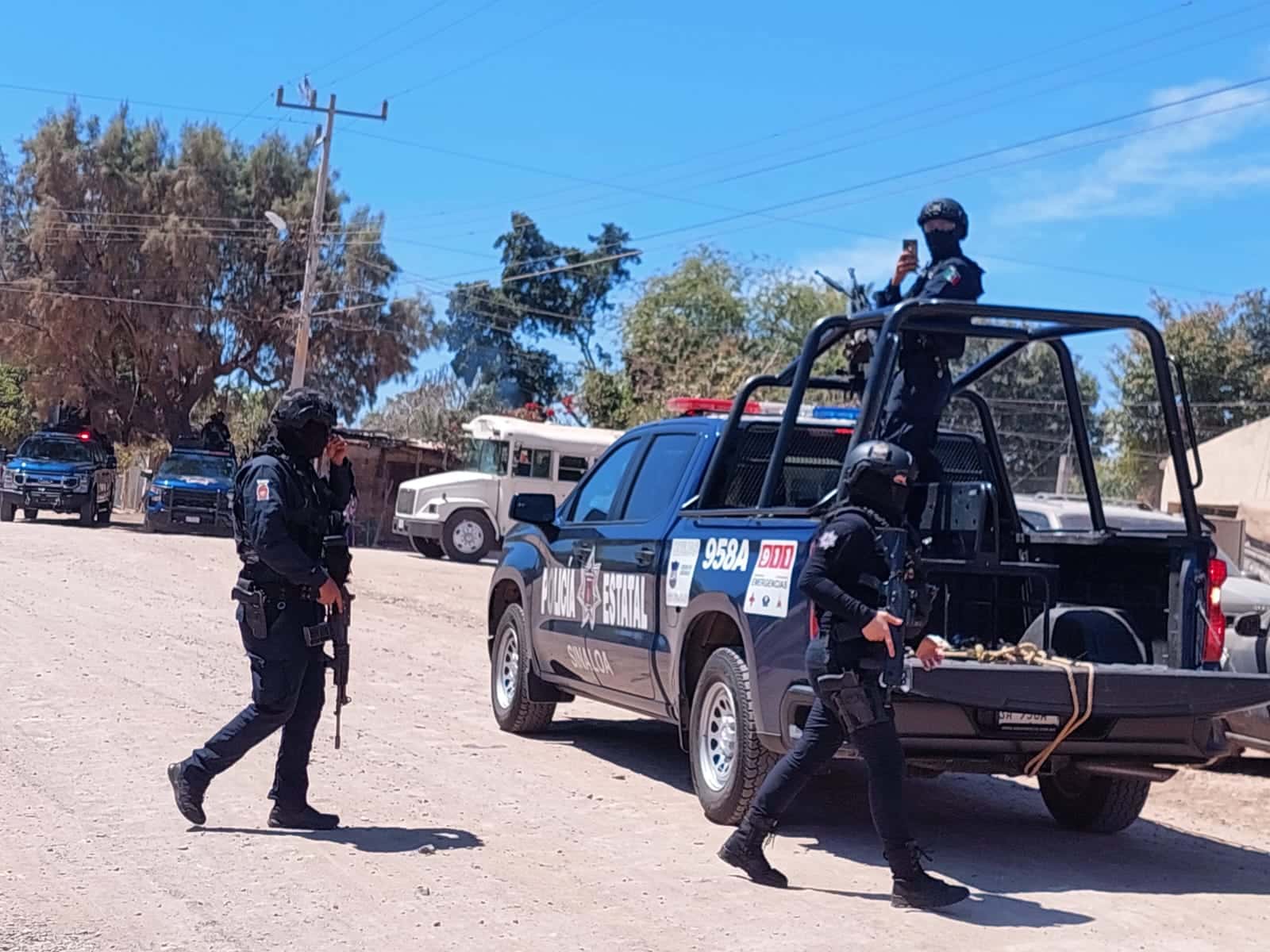 Policías