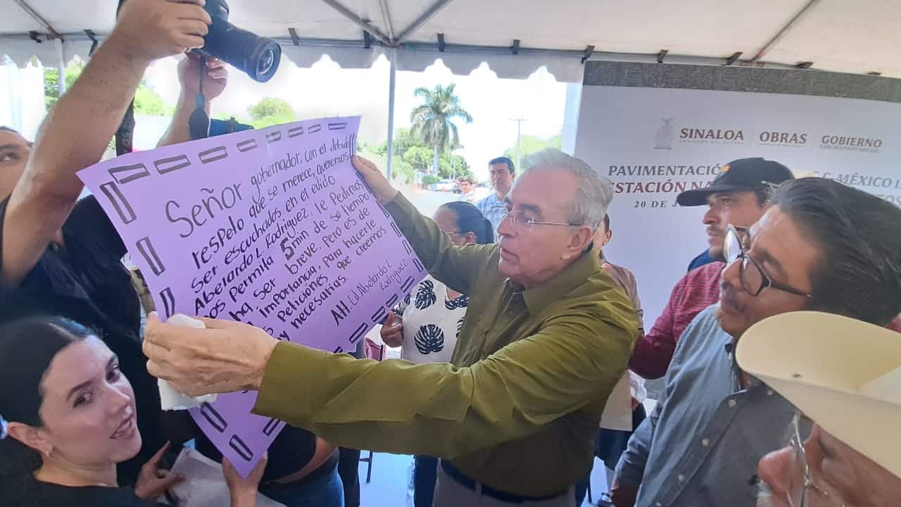 Rubén Rocha Moya atiende petición de guasavenses