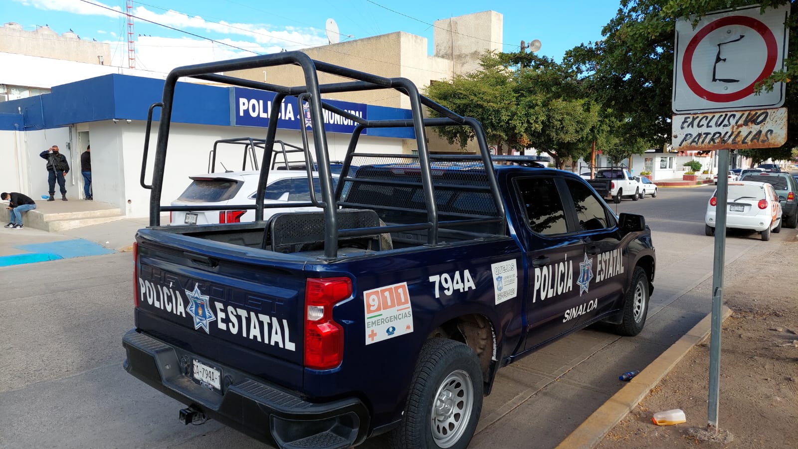 Al trabajador de Seguridad Pública lo mantienen bajo arresto y causará baja de la corporación