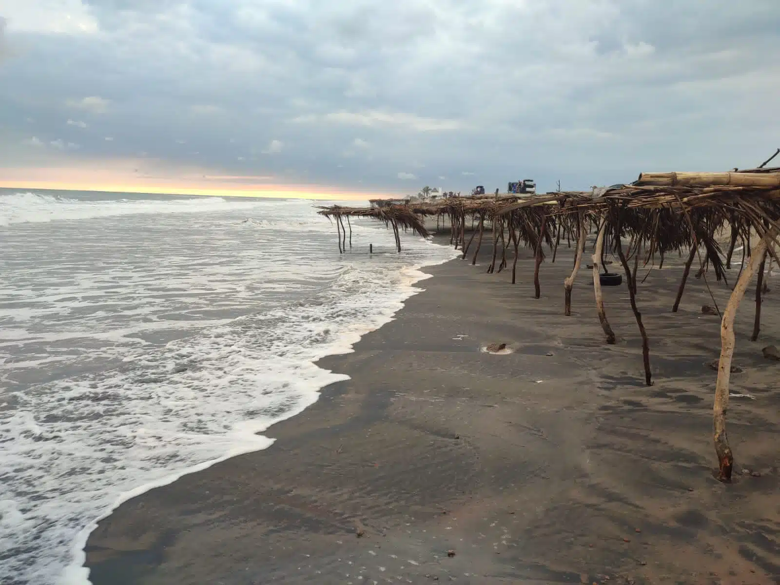Video: ¡Efecto “Beatriz”! Se registra fuerte oleaje en la zona costera de Culiacán