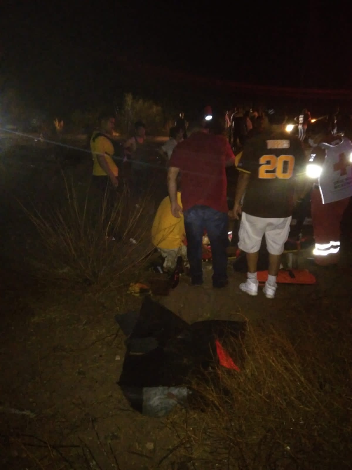 Accidente en carretera de El Carrizo a El Fuerte, deja tres jóvenes lesionados