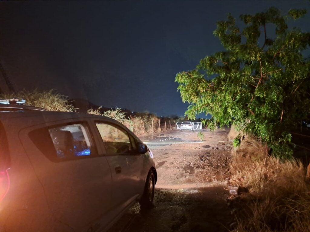 ¡Con las puertas abiertas! Encuentran hombre asesinado en su Golf al sur de Culiacán