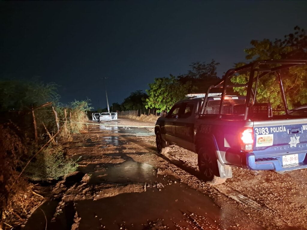 ¡Con las puertas abiertas! Encuentran hombre asesinado en su Golf al sur de Culiacán