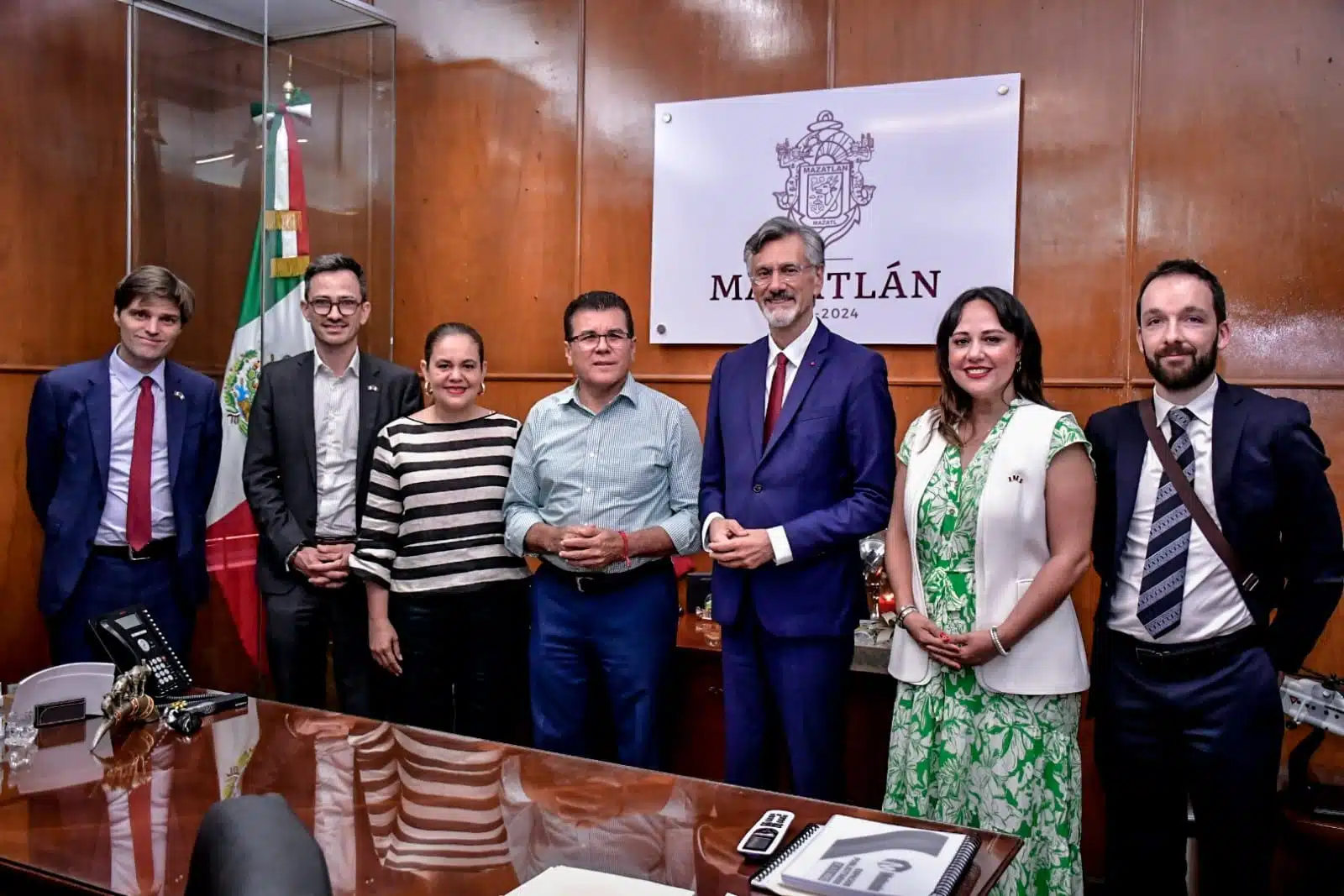 Visita del Embajador de Francia Jean Pierre Azvazadourian, a Mazatlán