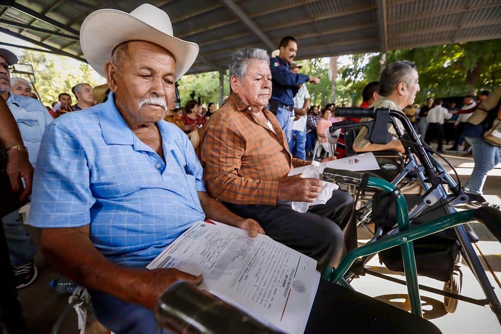 Entrega gobierno del estado títulos de propiedad a más de mil 500 familias de Sinaloa municipio