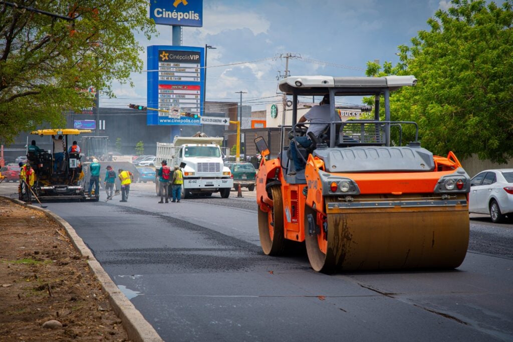 ¡Van contra los baches! Ayuntamiento de Culiacán invierte 5 mdp para reparar vialidades