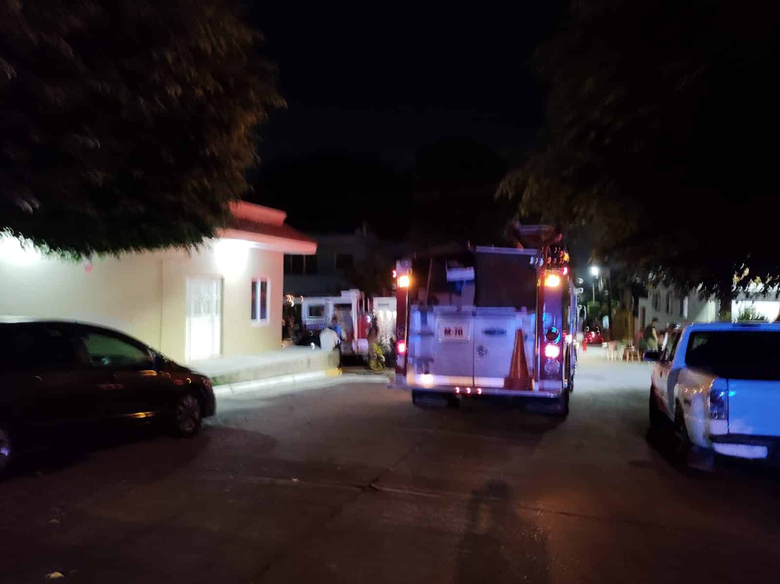 Dejaron de jugar lotería cuando vieron que se les quemaba un cuarto de su casa en Mazatlán 