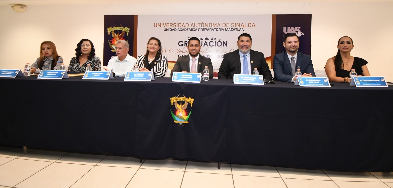 Egresan más de 300 jóvenes de la emblemática Preparatoria Mazatlán de la UAS 