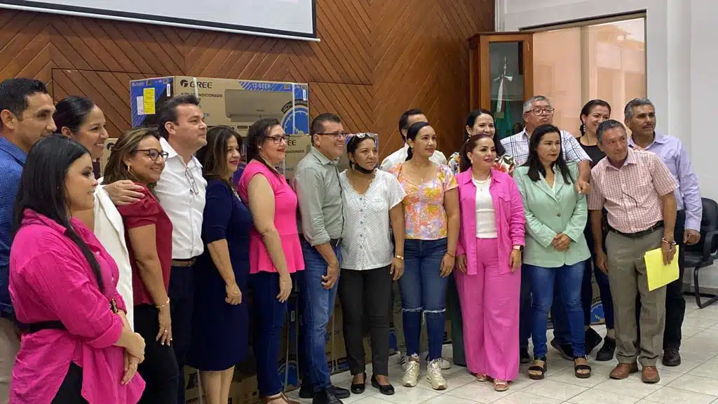 Gobierno de Mazatlán refuerza su apoyo a la educación con el programa "Peso a Peso"