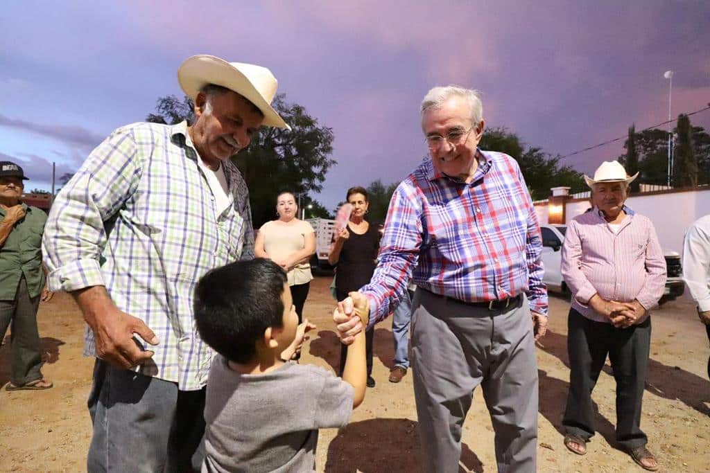 ¡No más penumbras para Batequitas! Inaugura Rocha obra de iluminación en su natal Badiraguato