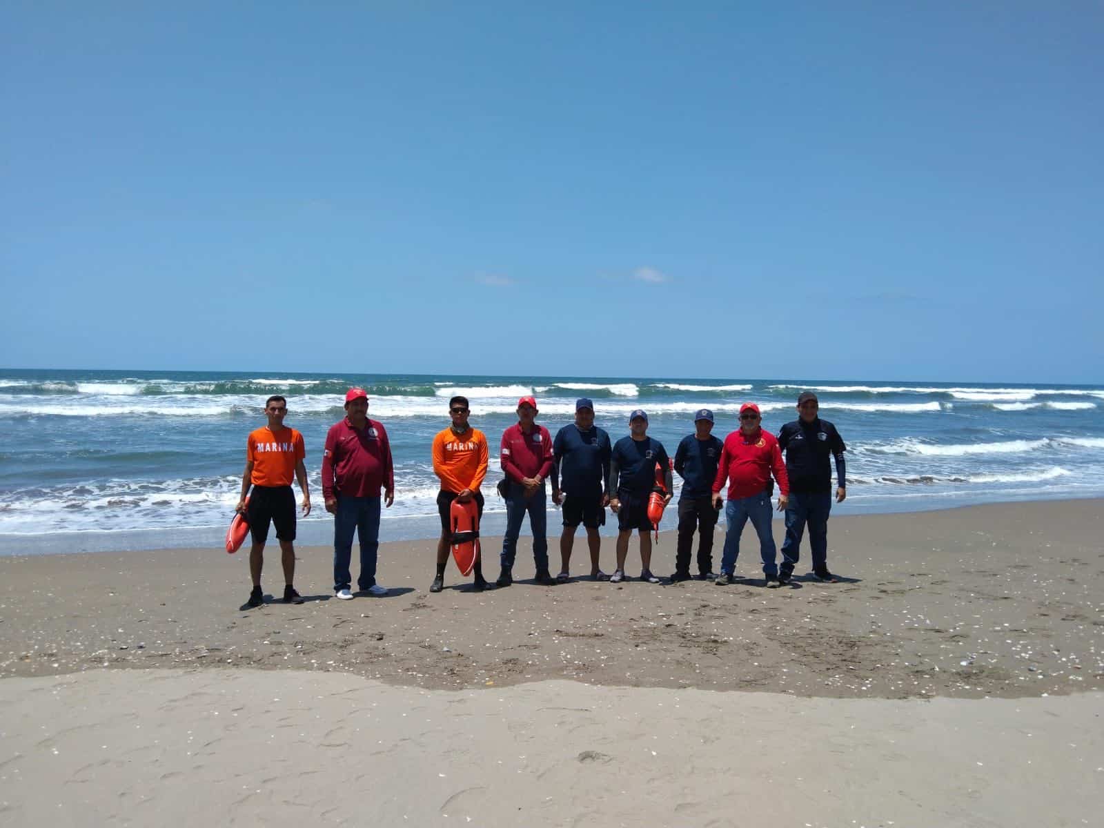 Foto de personas en la playa