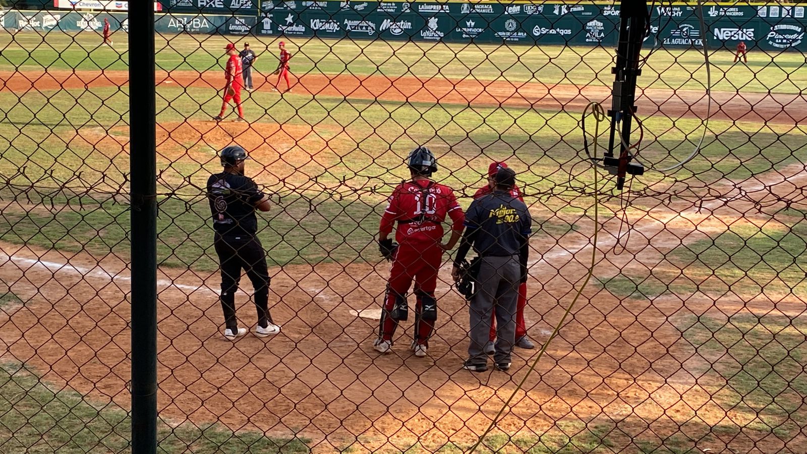 ¡El campeón más vivo que nunca! Jahuara II empata la semifinal ante Abarroteros en la "Clemente"