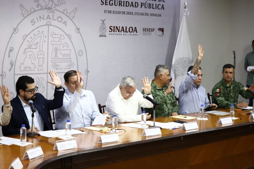 Fortalecerán con patrullas y tecnología a las policías municipales de Sinaloa: Rubén Rocha Moya