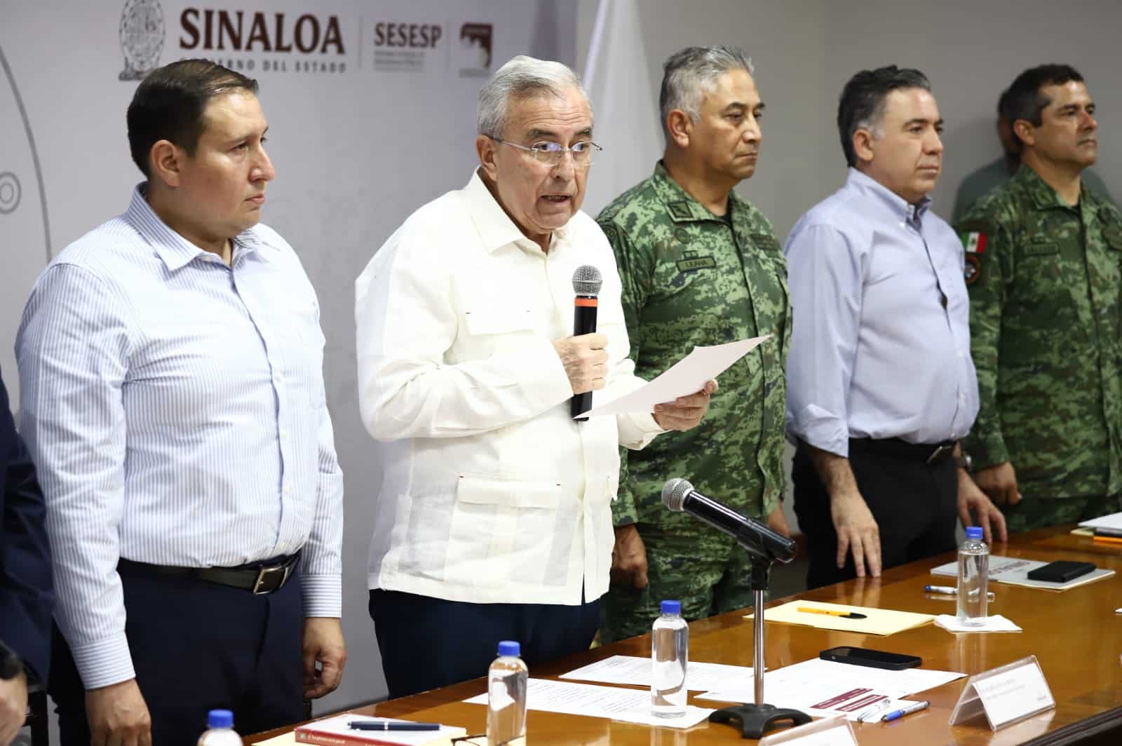 Rubén Rocha Moya encabezando el Consejo Estatal de Seguridad Pública,