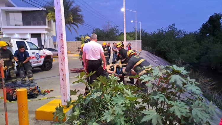 Accidente en canal de Culiacán