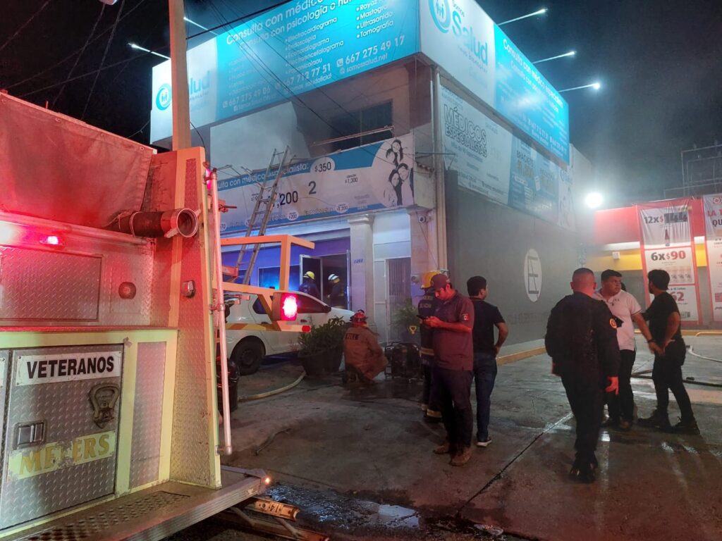 Conato de incendio en clínica movilizó a Bomberos al sur de Culiacán
