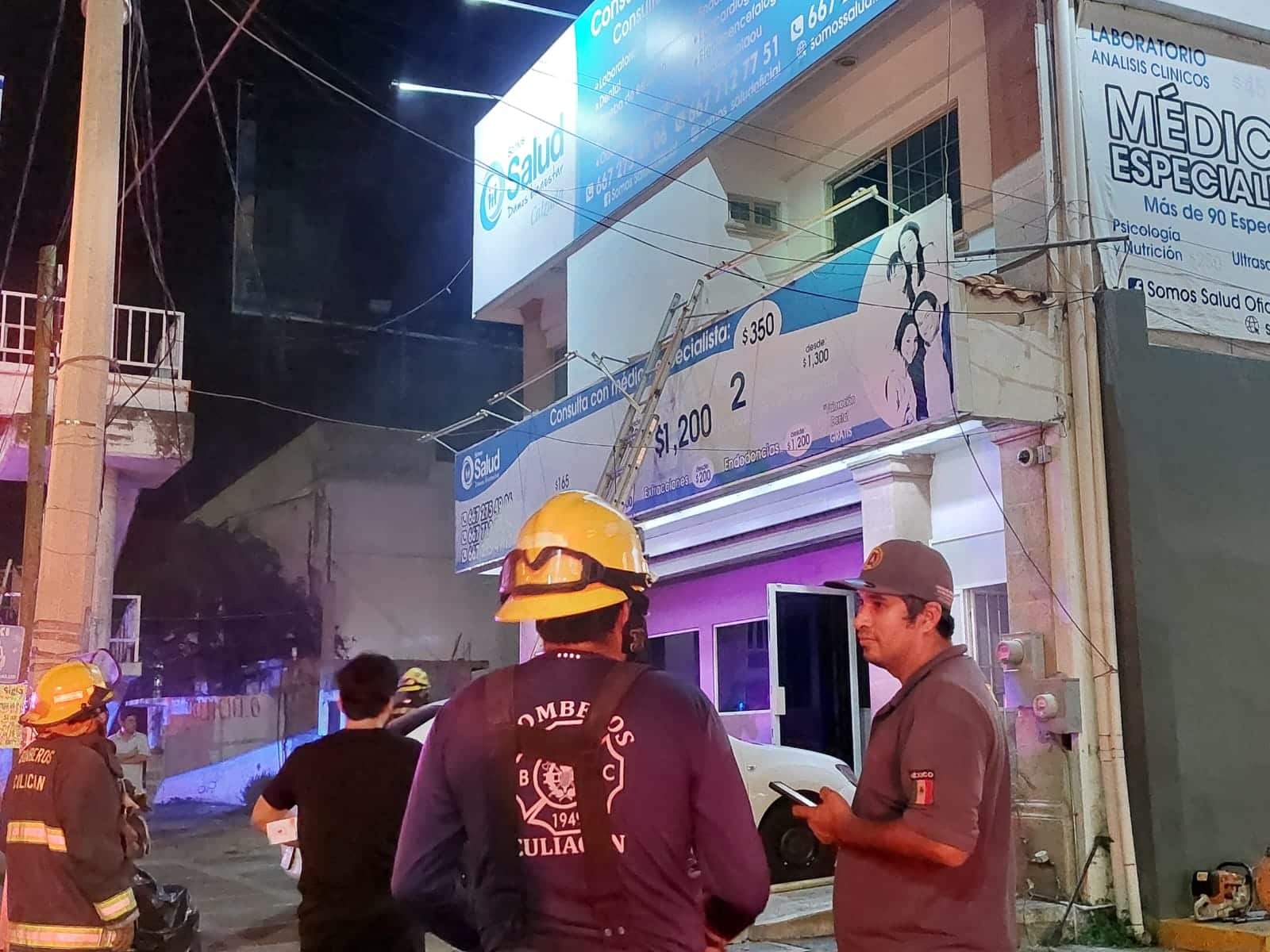 Conato de incendio en clínica movilizó a Bomberos al sur de Culiacán