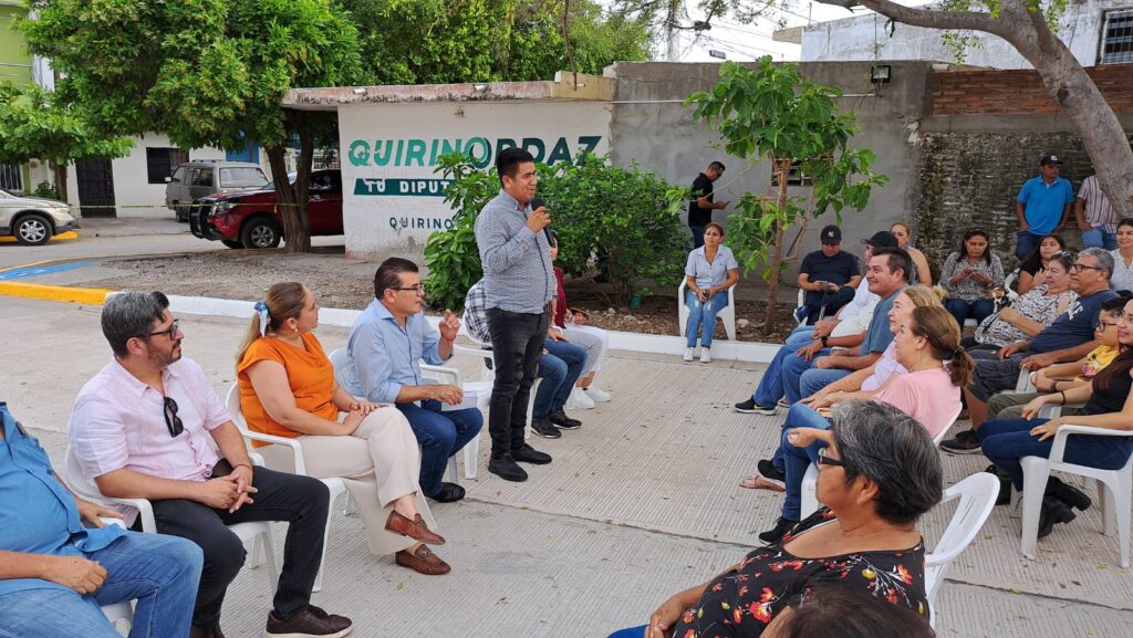 Obras se realizan de manera equitativa en Mazatlán señala alcalde, al entregar pavimentación